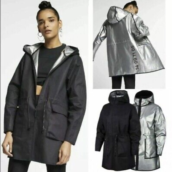 Womens Nike tech reversible rain jacket size small new without tags. - Picture 1 of 8